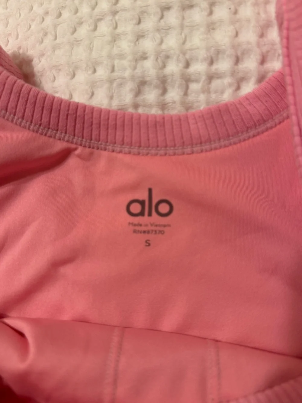 Alo Yoga wellness Sports Bra Macaroon Pink Bra size Small